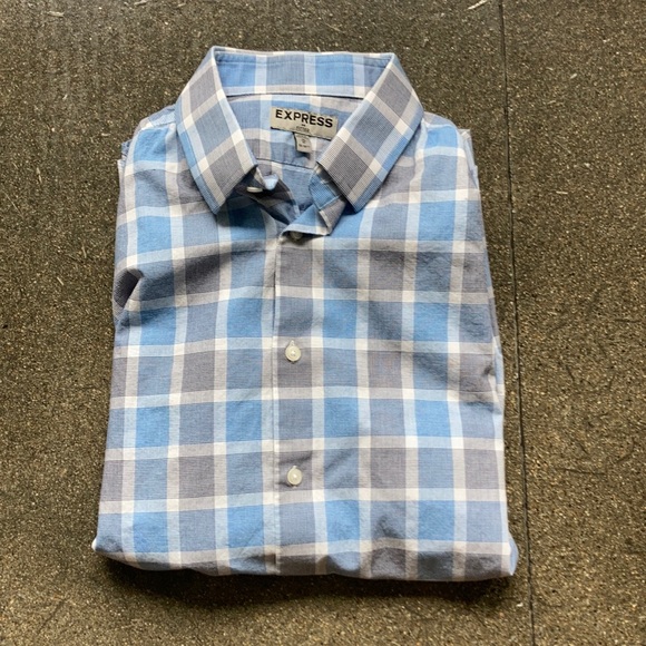 Express Fitted Button Down Shirt - Picture 2 of 6